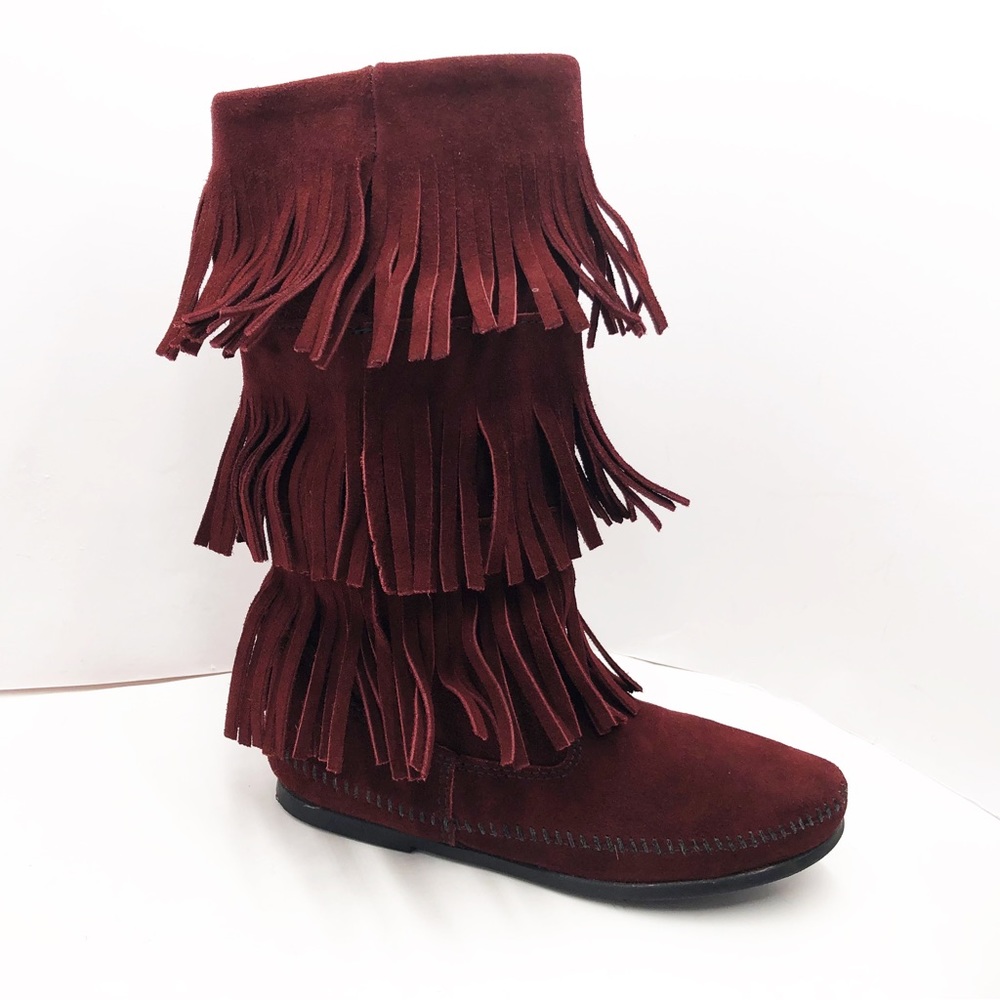 {Minnetonka} Three Fringe Mocassin